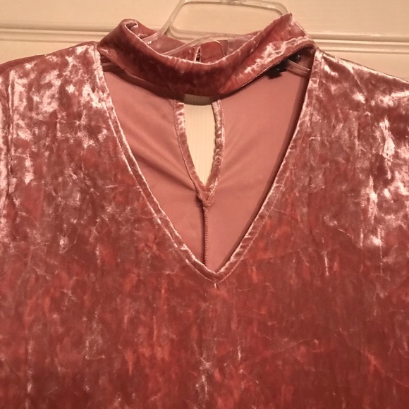 Valentine 💘 Pink Crushed Velvet Dress - Picture 4 of 6